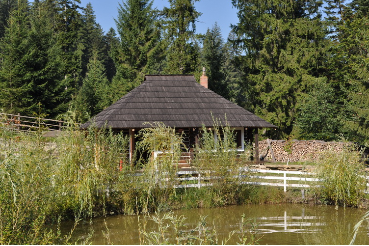 cazare case traditionale bucovina