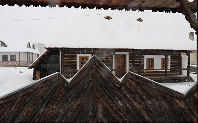 cazare case traditionale bucovina casa strabunicului