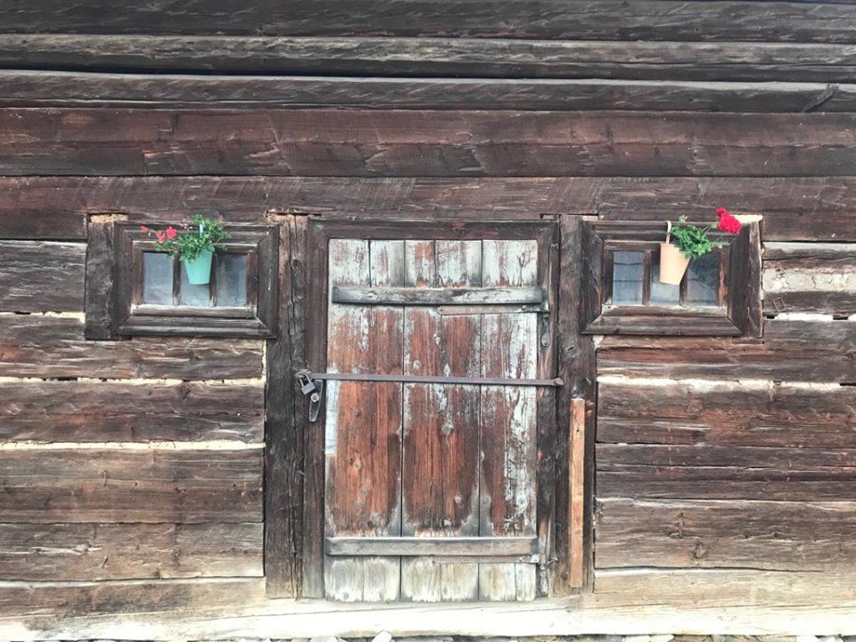 casa strabunicului bucovina