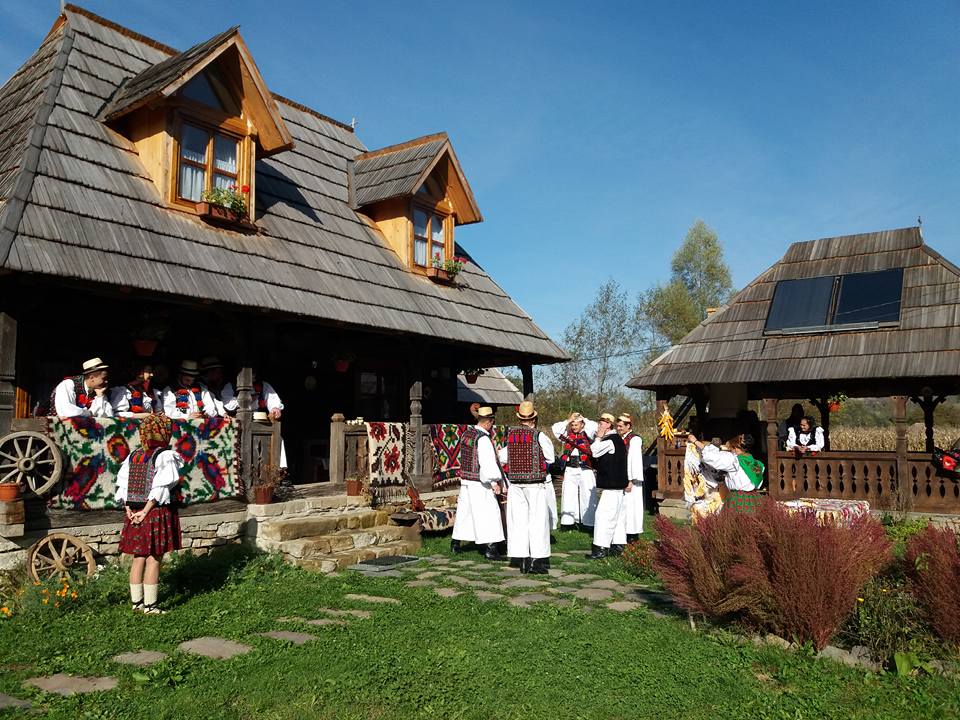 casuta din scobai, maramures