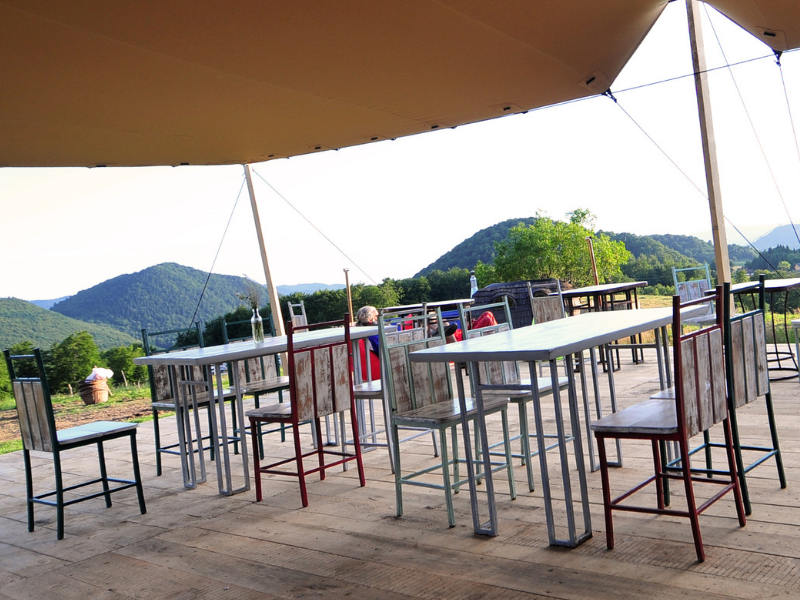 restaurant ursa mica glamping resort