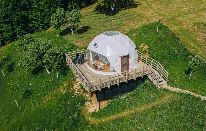 Valea Vinului Dome, glamping in Maramures