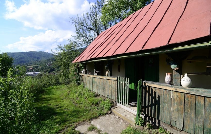 cazari autentice romania casa de lut