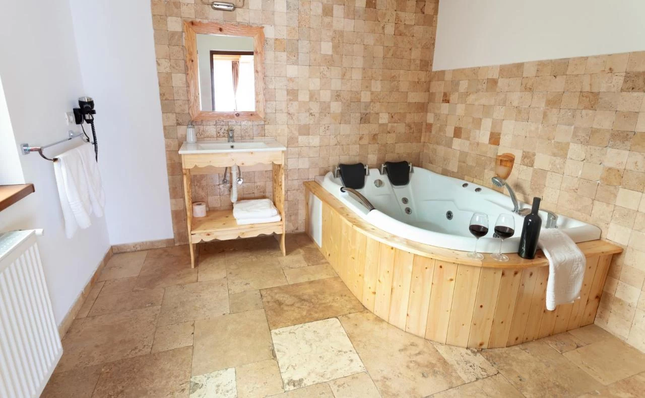 cabana cu jacuzzi valea prahovei