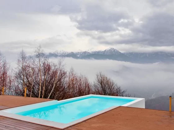 infinity pool brasov