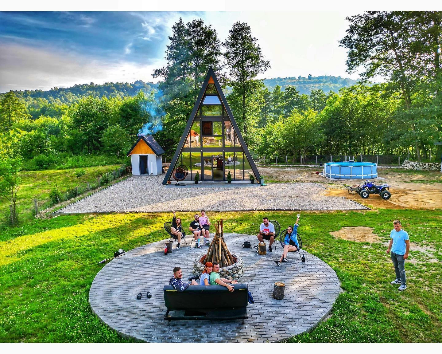 cabana cu ciubar si piscina valcea