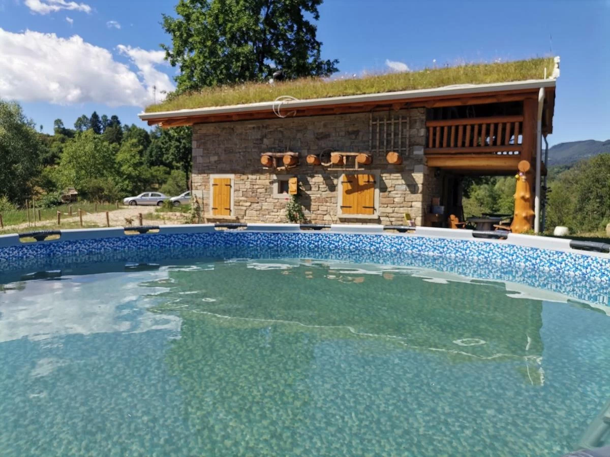 cabana cu piscina maramures