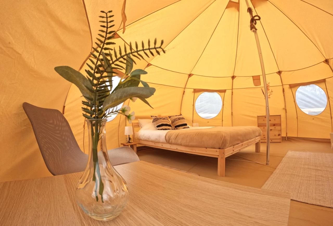 flore's garden glamping bran