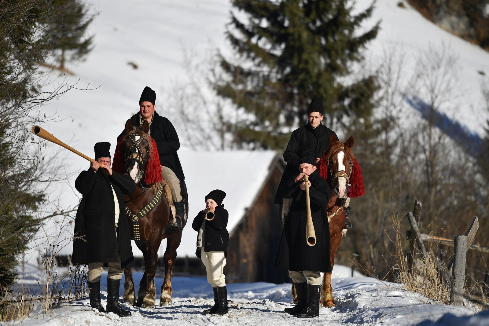 winter traditions in apuseni