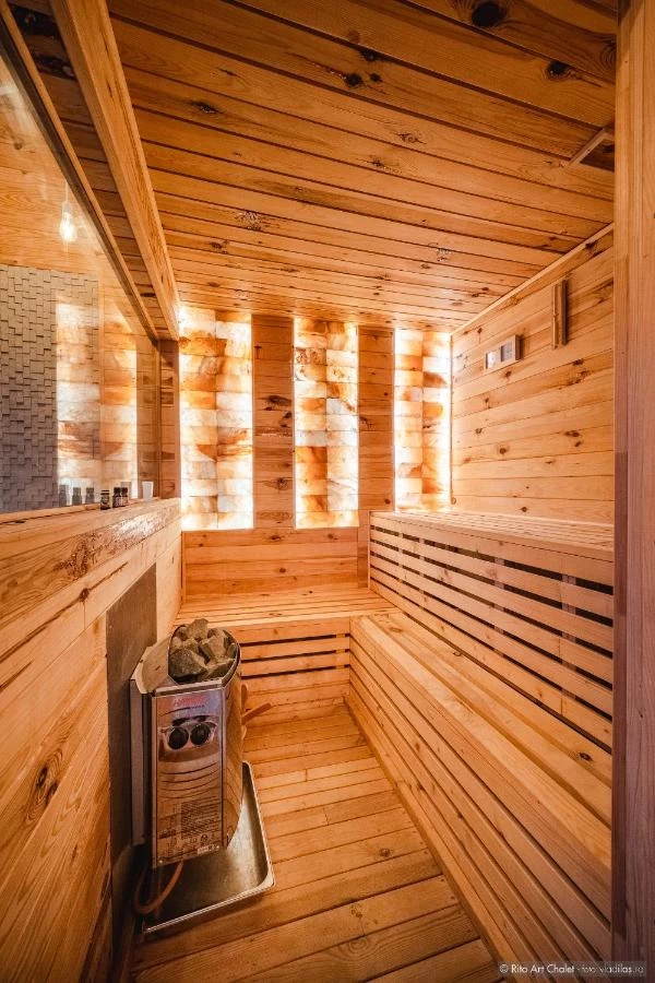 cabana cu sauna voronet