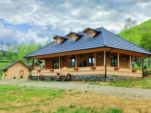 casuta din cotroape maramures