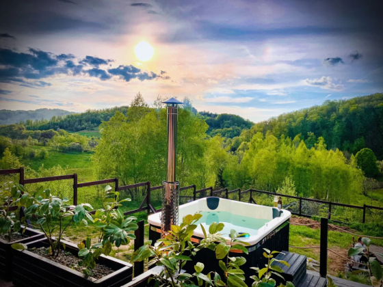 top cazari muntii apuseni